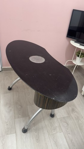 Tavolo nail bar sagomato